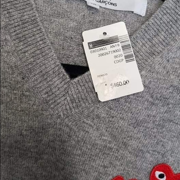 Cdg sweater women’s NEW - Picture 3 of 3